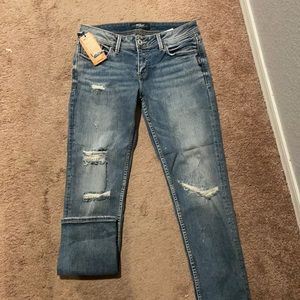 Silver Suki straight leg jean. Never worn. Size 29/27